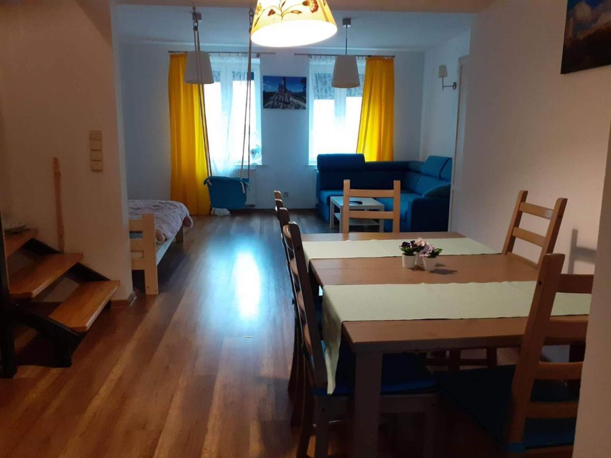 Apartament Na Rynku Chęciny Extérieur photo